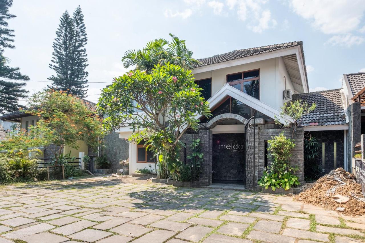 בנדונג Imelda Residence Setrasari Redpartner מראה חיצוני תמונה