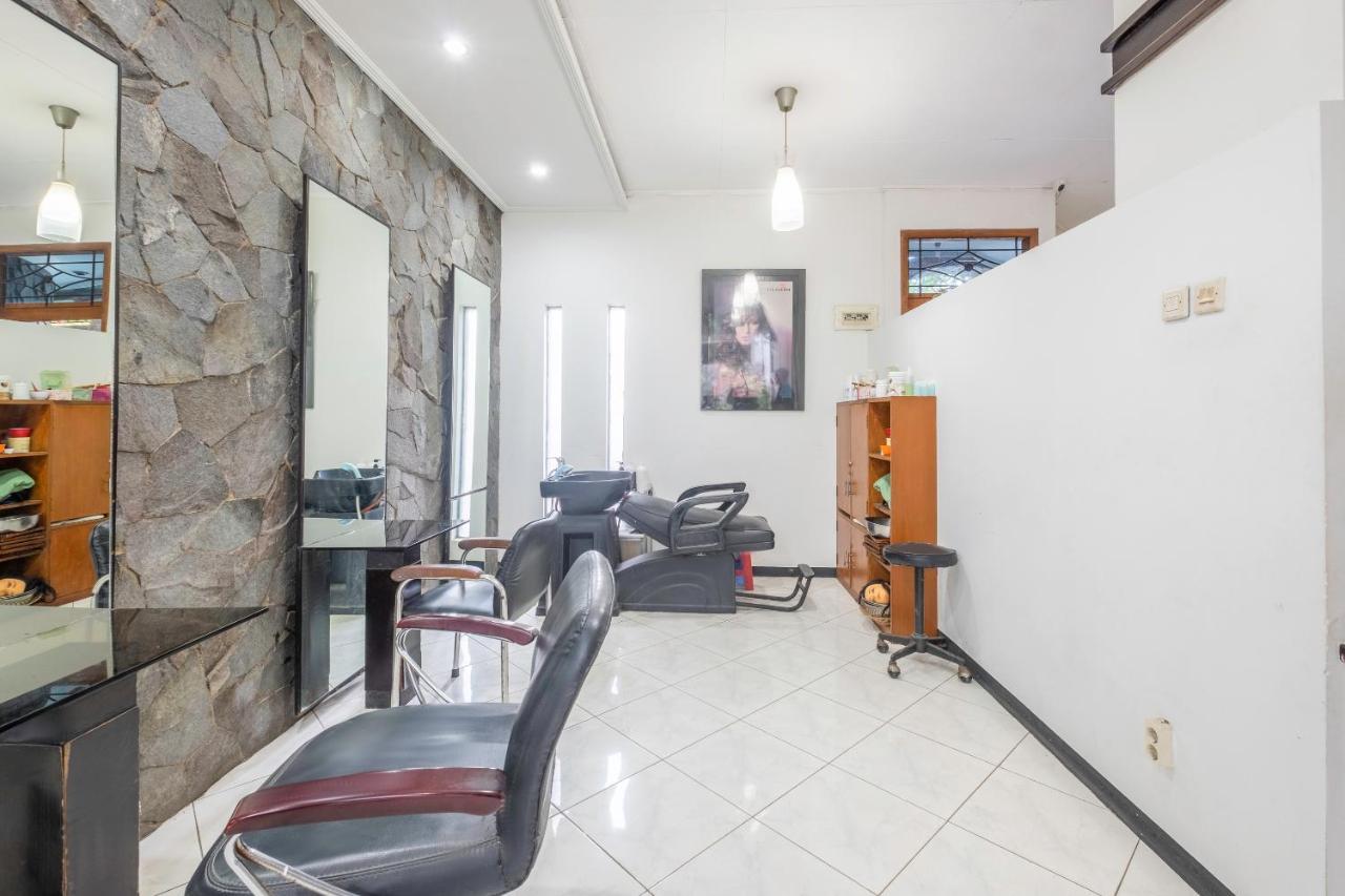 בנדונג Imelda Residence Setrasari Redpartner מראה חיצוני תמונה